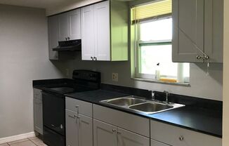 2 beds, 1 bath, $1,350