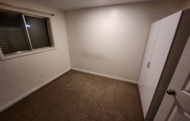 1 bed, 2 baths, $500