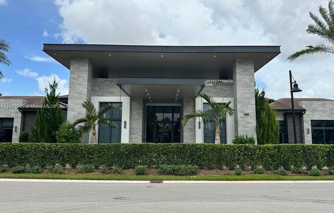 4218 NW 82nd Avenue 1, Doral, FL 33166