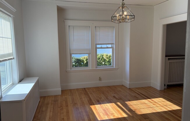 4 beds, 2 baths, 1,889 sqft, $3,800