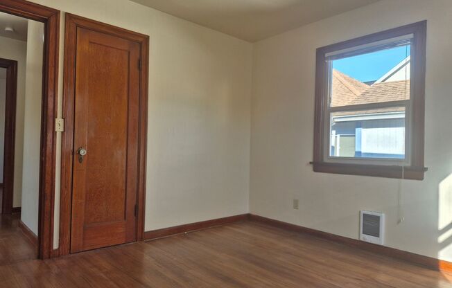 Charming 2 Bedroom Duplex