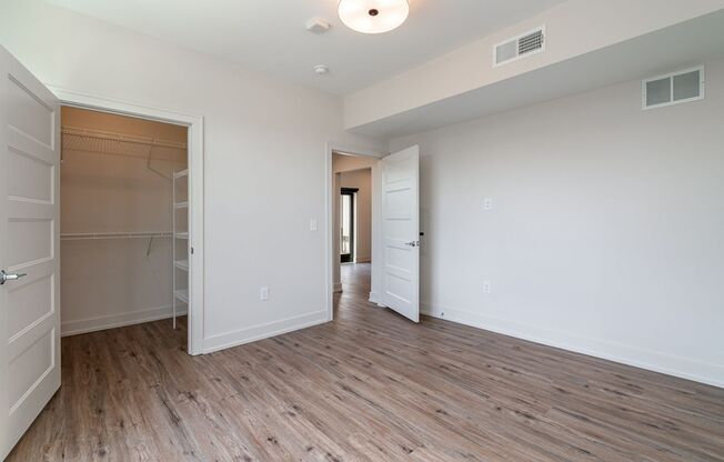2 beds, 2 baths, 785 sqft, $2,425, Unit 1050 N 4th St. Apt. 216