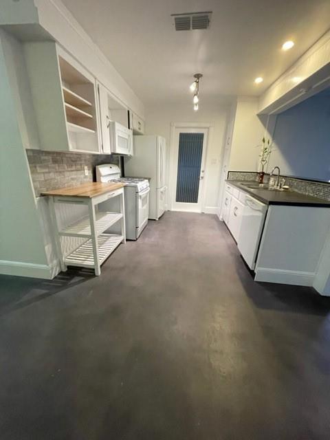 8517 SHENANDOAH DR