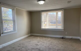 2 beds, 1 bath, $1,049