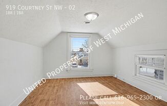 919 COURTNEY ST NW