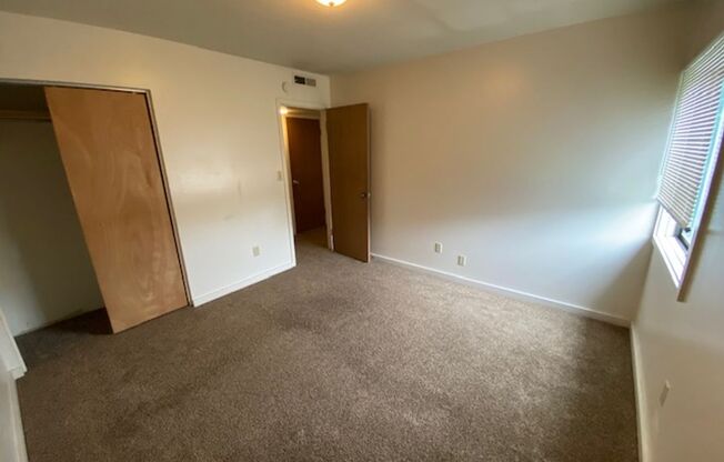 2 beds, 1 bath, 680 sqft, $695, Unit 1116B