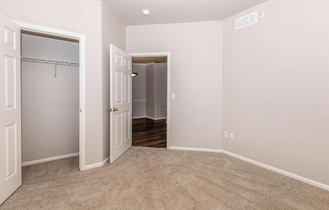 2 beds, 1 bath, 895 sqft, $1,746