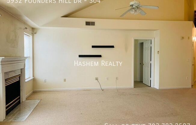 5932 FOUNDERS HL DR
