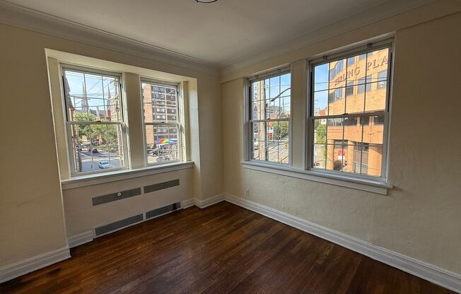 2 beds, 2 baths, 1,303 sqft, $2,200, Unit New King Edward  301