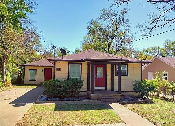 2138 CUSTER DR