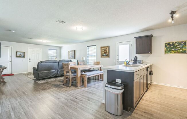 Charming 3-Bedroom Home with Spacious Backyard Deck – 7103 Cozy Run, San Antonio