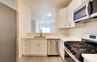 1524 1 AVE