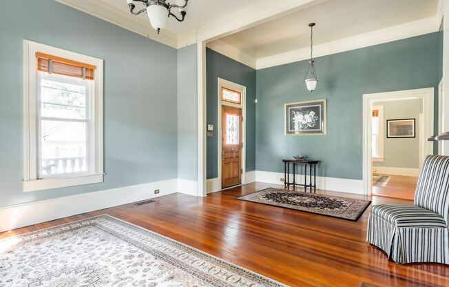 3 beds, 2 baths, $3,500