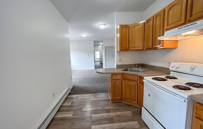 3 beds, 1 bath, 943 sqft, $1,750, Unit 302