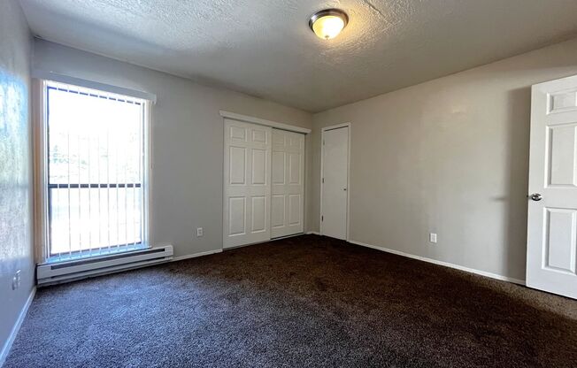 2 beds, 1 bath, 905 sqft, $995, Unit 5504-A