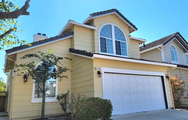 Lovely and Spacious 4-bedroom Beauty in Desirable Ardenwood!