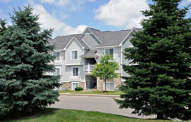 Green Surroundings at Northport Apartments, Macomb, MI