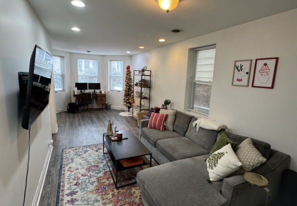 1507 W Henderson St, Chicago IL 1