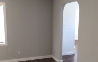 3 beds, 1 bath, $1,300