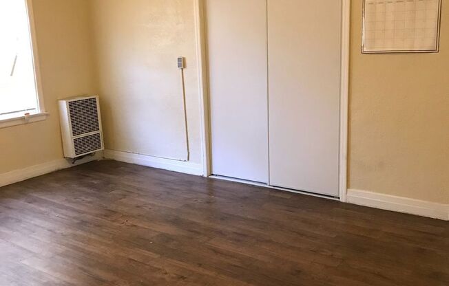 Studio, 1 bath, 430 sqft, $1,449, Unit 16