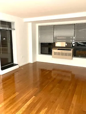 Studio, 1 bath, $3,800, Unit 10G