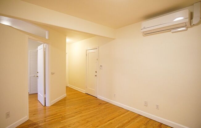 Paris on Mississippi! Fabulous 1Bdr Ready Soon!