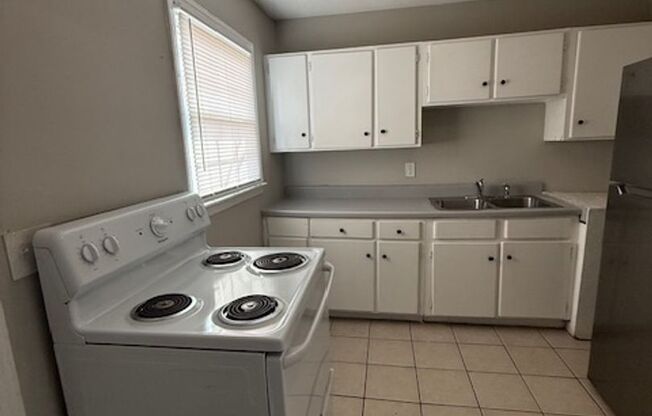 4 beds, 2 baths, 1,330 sqft, $1,495