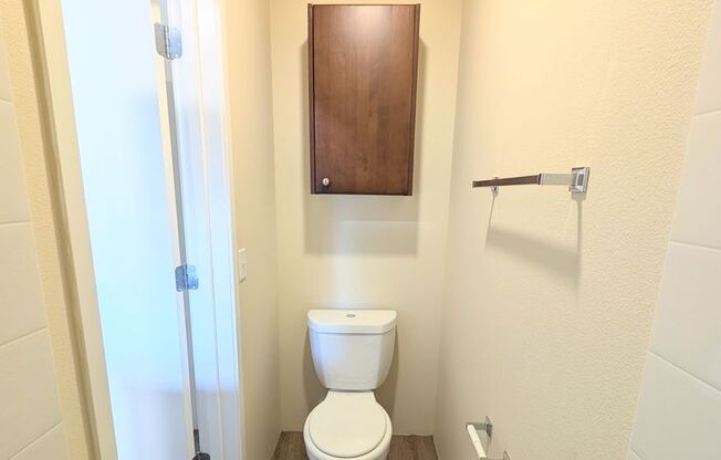 Studio, 1 bath, 160 sqft, $1,150, Unit 352