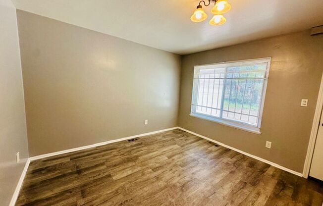 8936 Schaefer Duplex