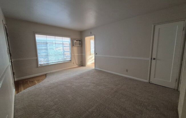 2 beds, 1 bath, $1,695, Unit 01A