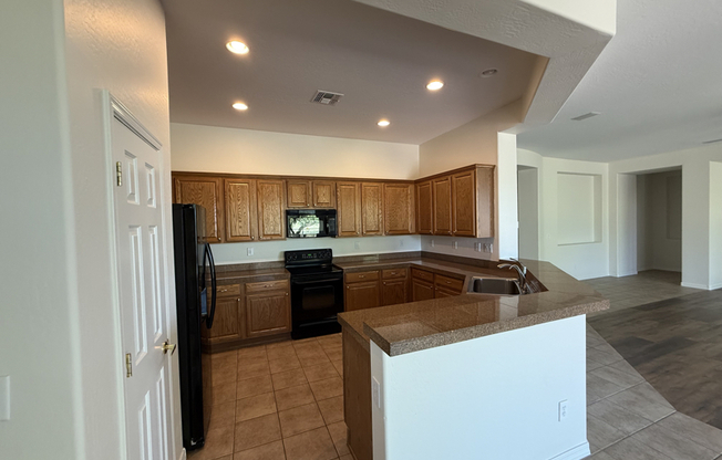 2344 W CLEARVIEW TRL