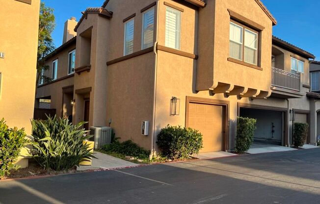 4Bed/2.5Bath Home in the Brisbane complex~ Brisbane