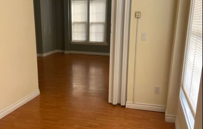 1 bed, 1 bath, $1,650, Unit IS109