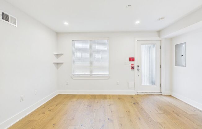 Exquisite Boutique Condo in the Heart of Queen Village – Luxury Living Awaits!