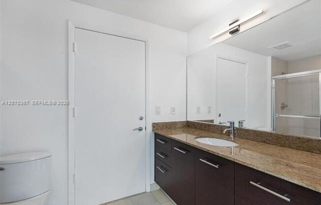 3 beds, 2 baths, $4,300, Unit # 818