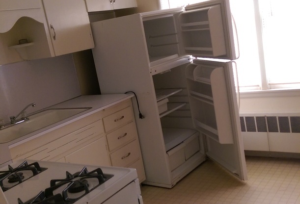 1 bed, 1 bath, $850, Unit 15