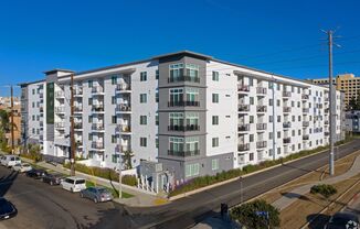 3 beds, 2 baths, 1,160 sqft, $3,600, Unit 402