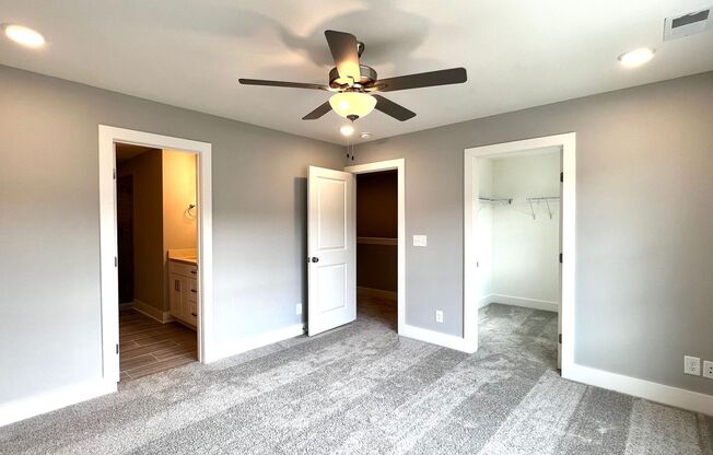 3 beds, 2.5 baths, 1,518 sqft, $1,995, Unit 720 Hollie Way