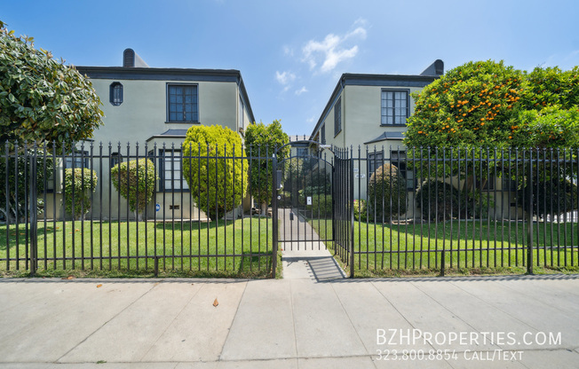 1406 N MANSFIELD AVE