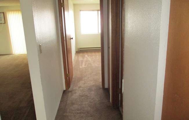 2 beds, 1 bath, 712 sqft, $995, Unit 41