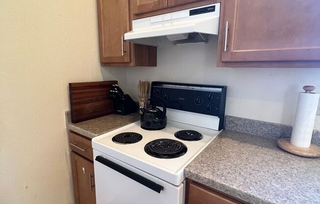 1 bed, 1 bath, $1,595, Unit Carriage House #2