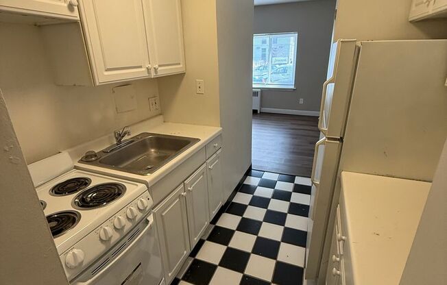 1 bed, 1 bath, 525 sqft, $995, Unit #117
