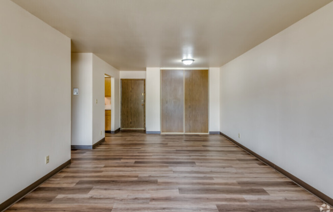 1 bed, 1 bath, 650 sqft, $769.99, Unit 1756-G4