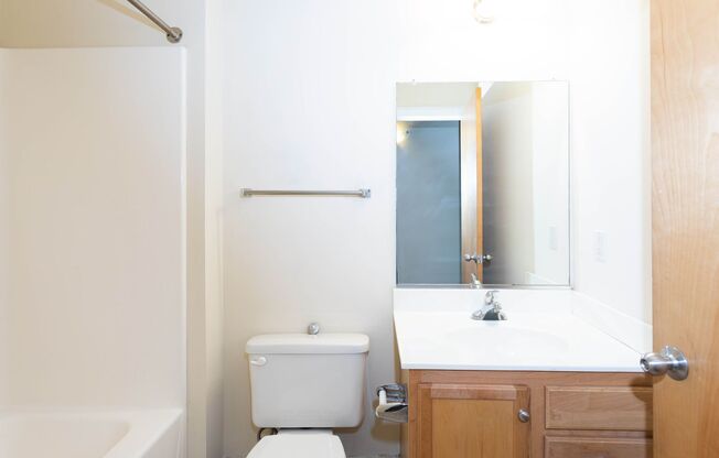 2 beds, 2 baths, 900 sqft, $1,925, Unit 207