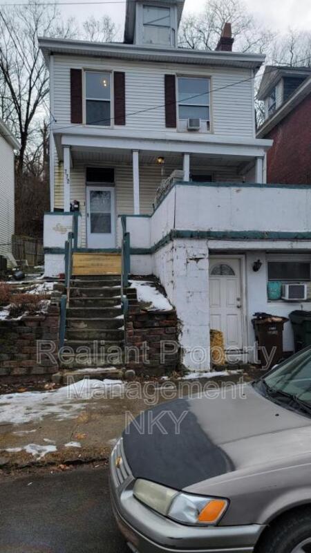 772 E 10 ST