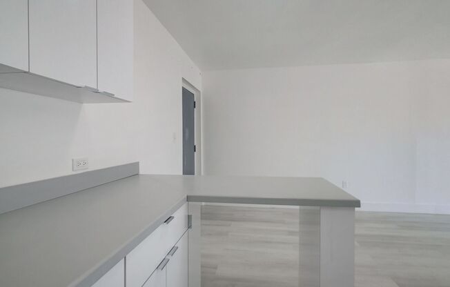 1 bed, 1 bath, 650 sqft, $2,150, Unit 504