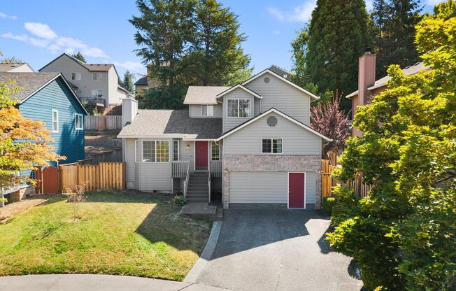 Stunning 4 Bedroom Home in Bethany!