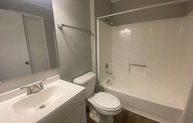 2 beds, 2 baths, 820 sqft, $1,195, Unit 2532