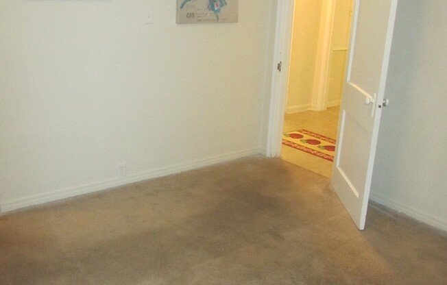 2 beds, 1.5 baths, 1,000 sqft, $945, Unit BA-15