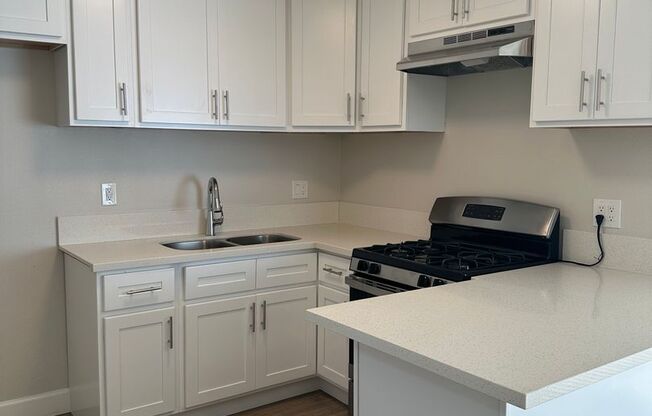 1 bed, 1 bath, 700 sqft, $2,150, Unit 57